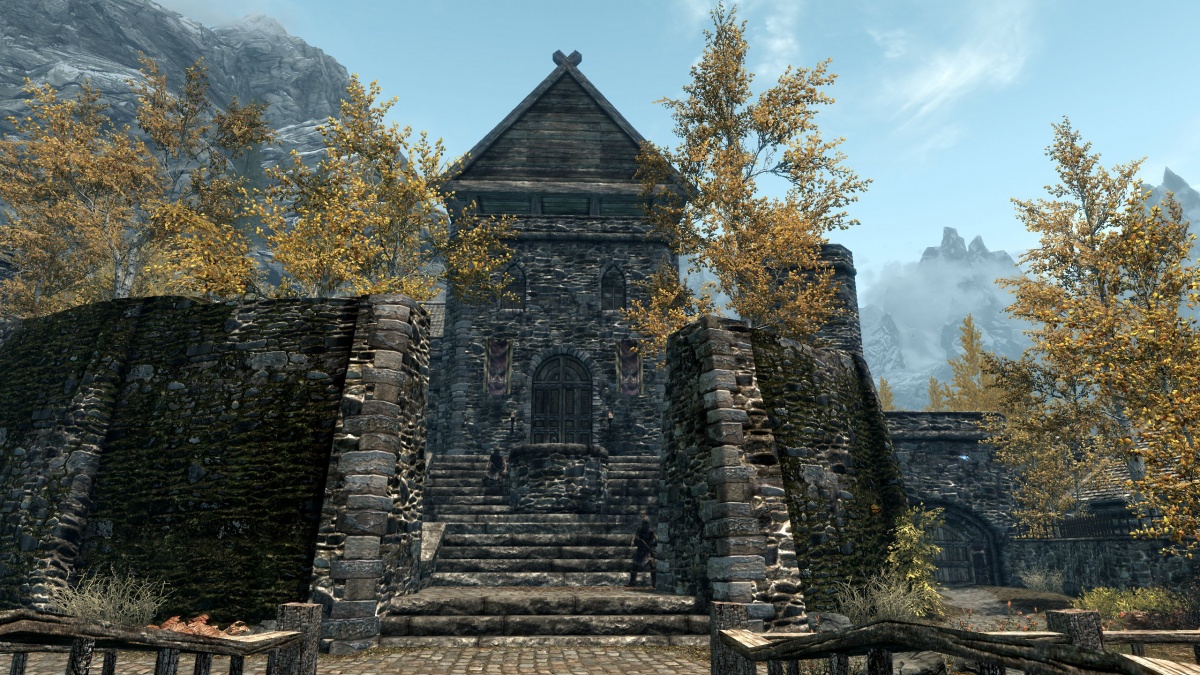 Mlžná tvrz (Riften) 1200px-MistveilKeep